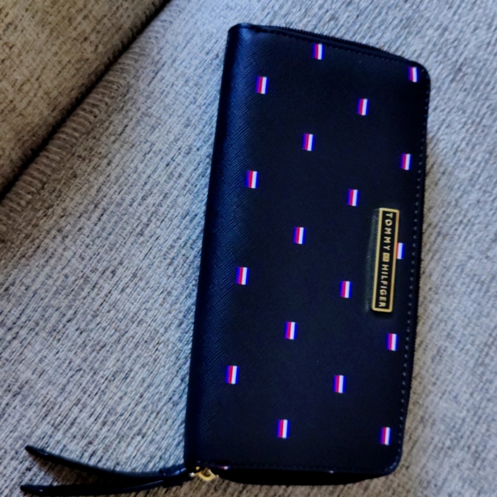 Tommy Hilfiger wallet